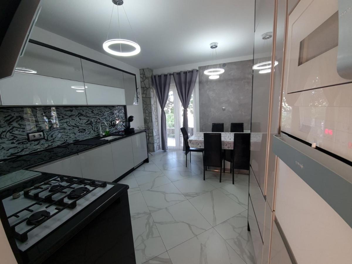 Tj Apartment Krk Town Buitenkant foto