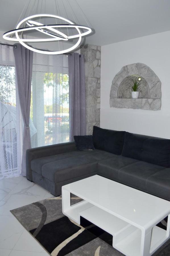 Tj Apartment Krk Town Buitenkant foto